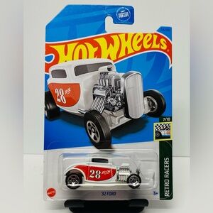 Hot Wheel ‘32 Ford Retro Racers